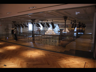 08 Hall